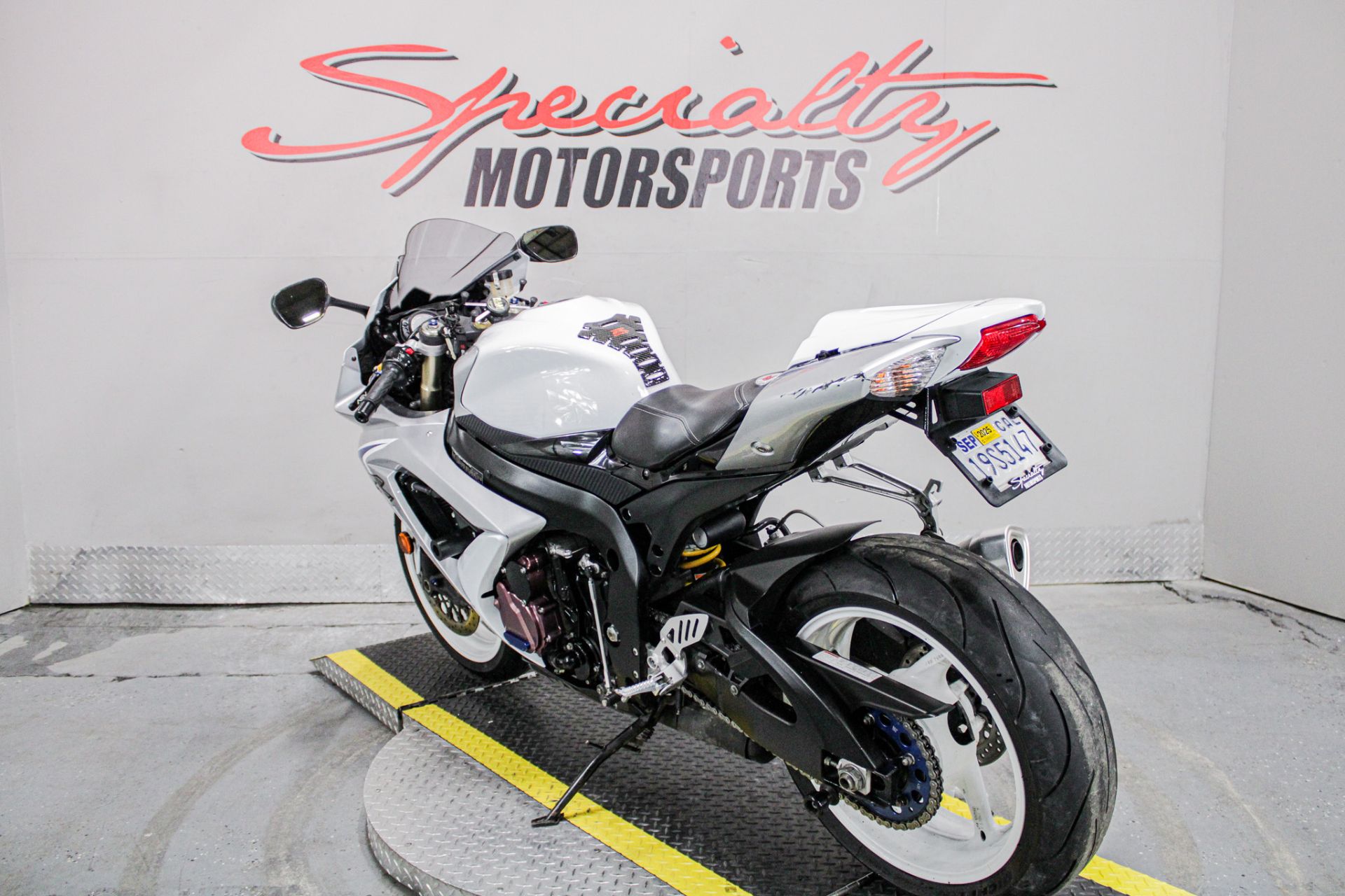 Rear Left Side Angle - Photo 7