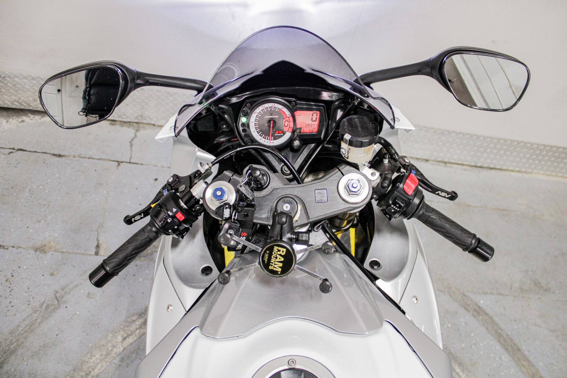 Dashboard - Photo 16