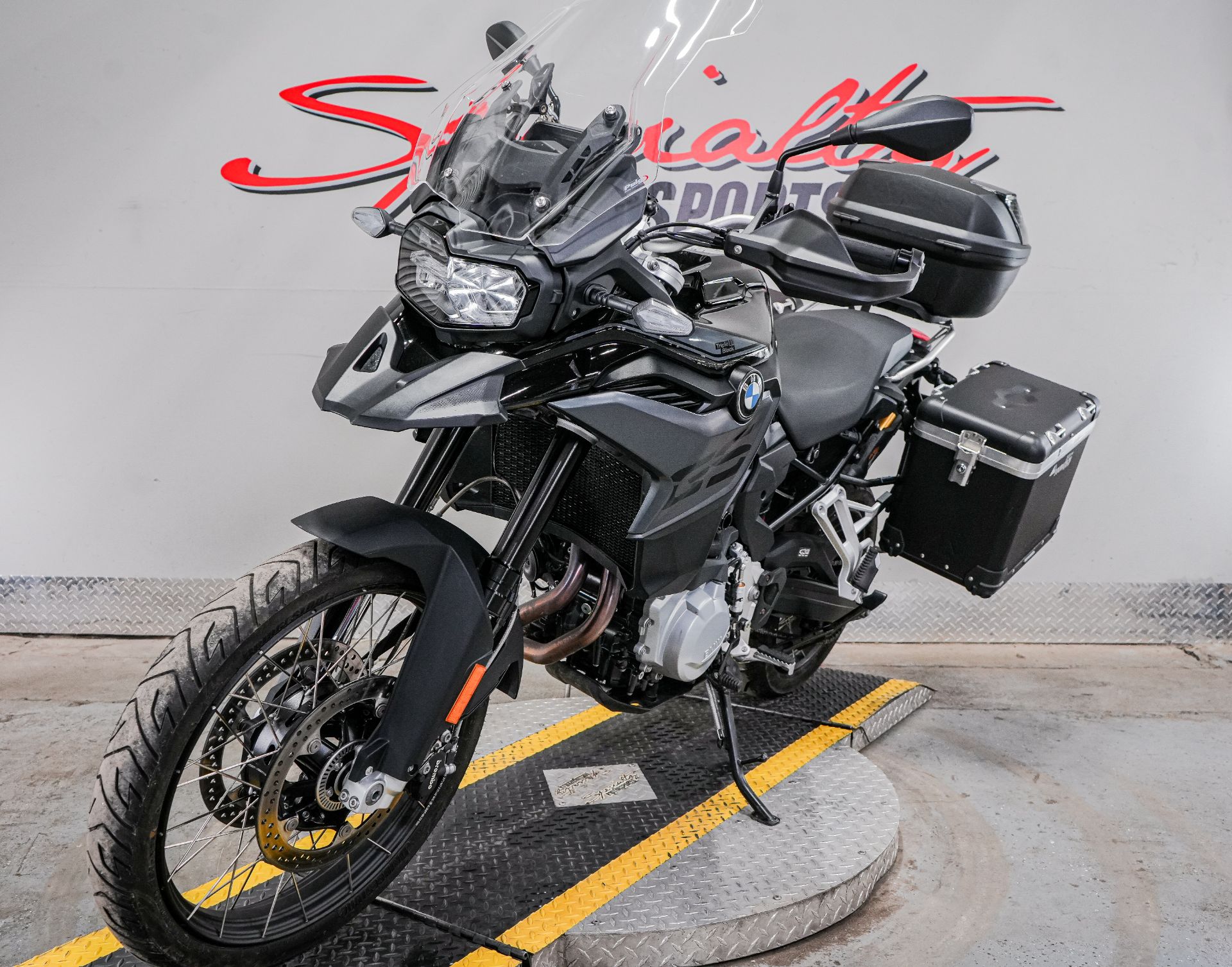 Seat Height 2019 Bmw F 750 Gs BMW F 750 GS Price, Specs, Mileage