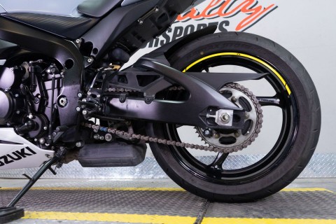 2022 Suzuki GSX-R600 in Sacramento, California - Photo 12