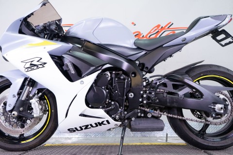 2022 Suzuki GSX-R600 in Sacramento, California - Photo 14