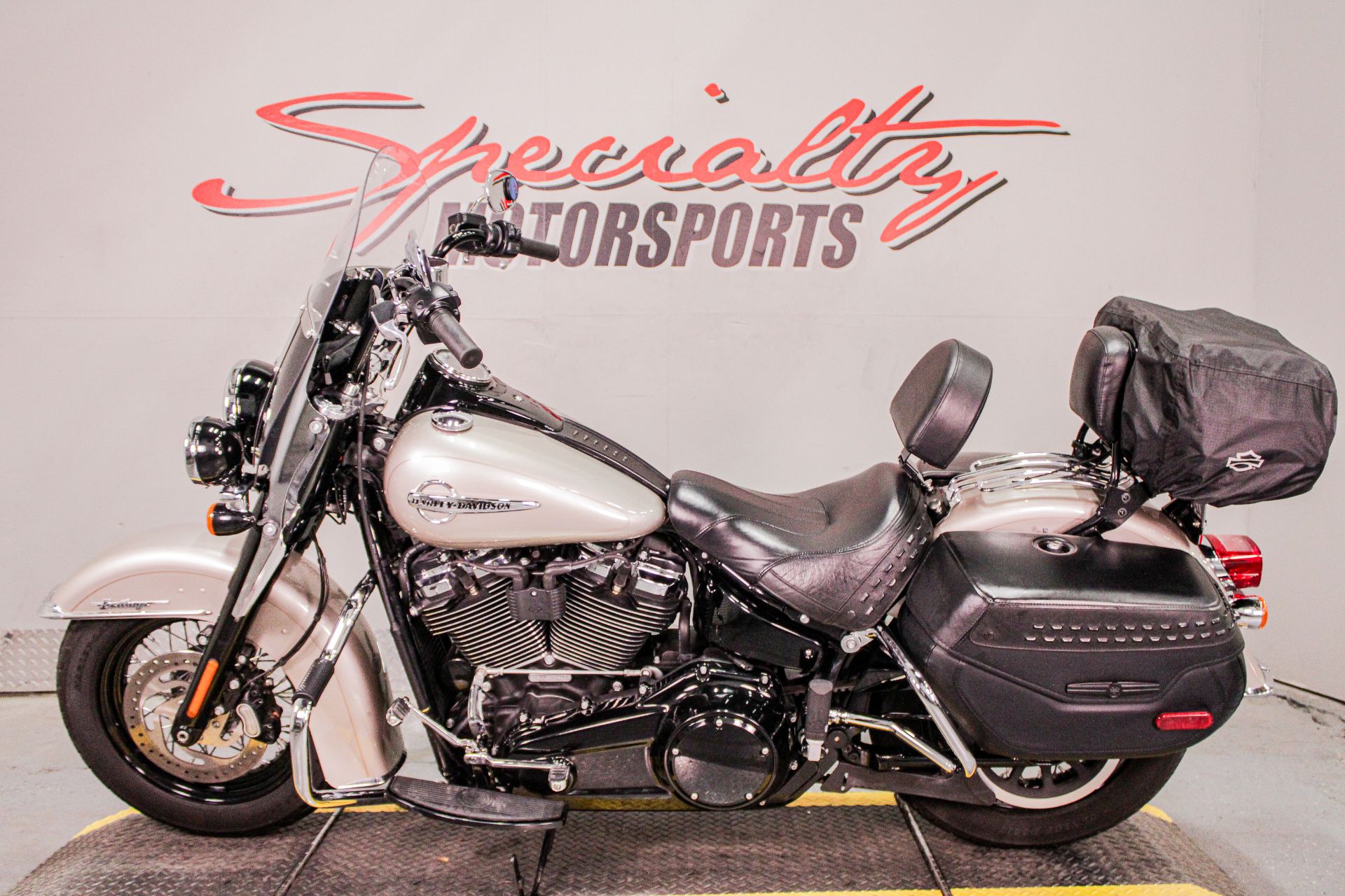 2018 Harley-Davidson Heritage Classic in Sacramento, California - Photo 8