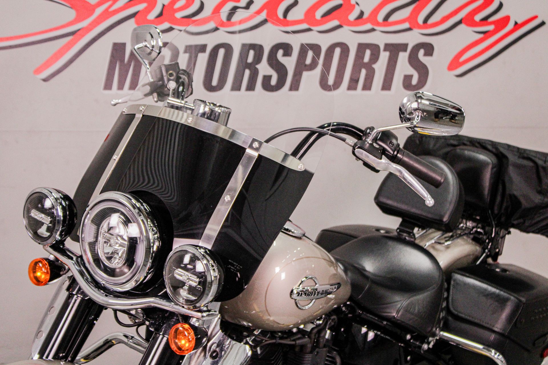 2018 Harley-Davidson Heritage Classic in Sacramento, California - Photo 11