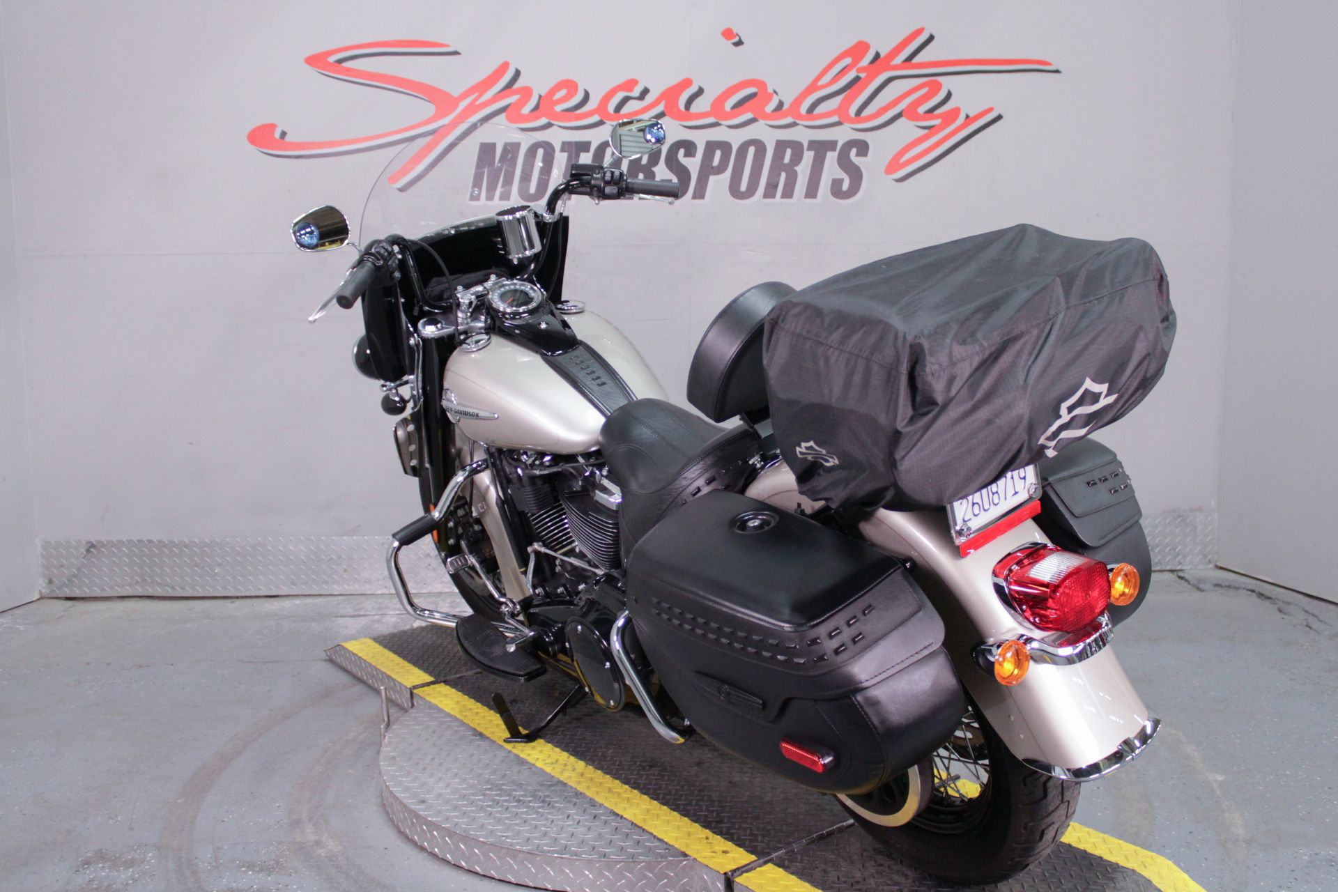 2018 Harley-Davidson Heritage Classic in Sacramento, California - Photo 7