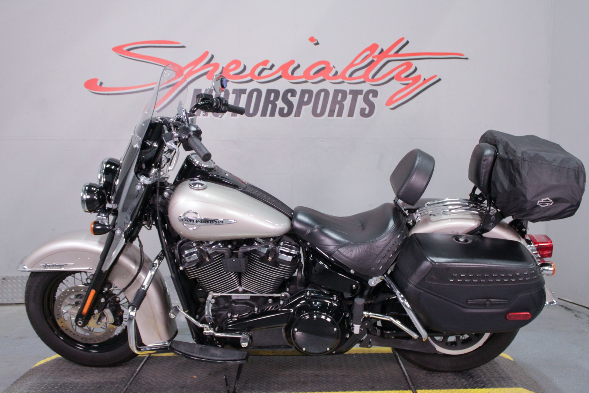 2018 Harley-Davidson Heritage Classic in Sacramento, California - Photo 8
