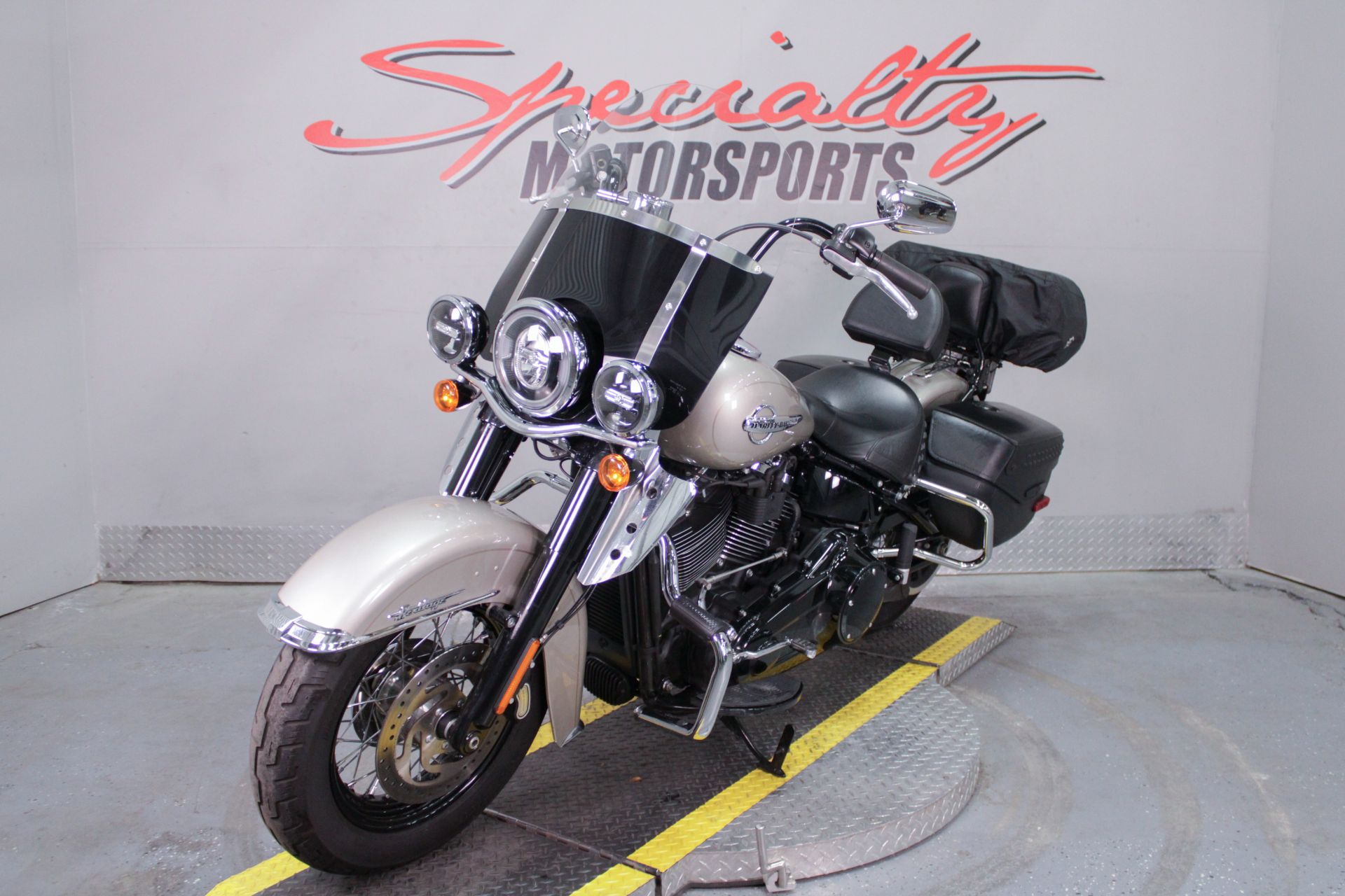 2018 Harley-Davidson Heritage Classic in Sacramento, California - Photo 10