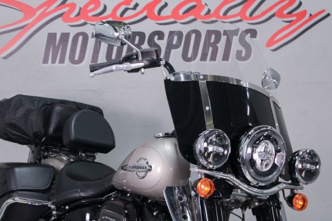 2018 Harley-Davidson Heritage Classic in Sacramento, California - Photo 14