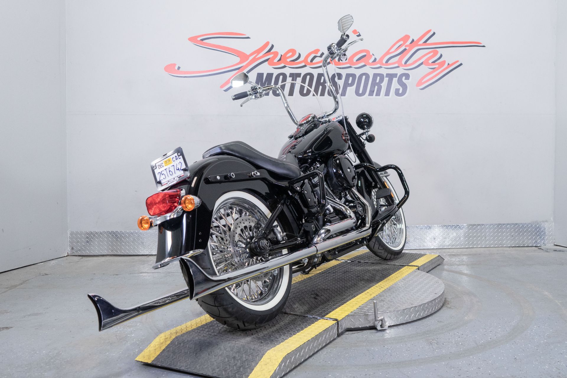 2018 Harley-Davidson Heritage Classic in Sacramento, California - Photo 7