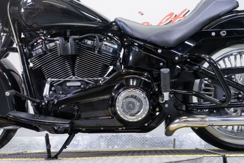 2018 Harley-Davidson Heritage Classic in Sacramento, California - Photo 17