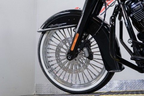 2018 Harley-Davidson Heritage Classic in Sacramento, California - Photo 18