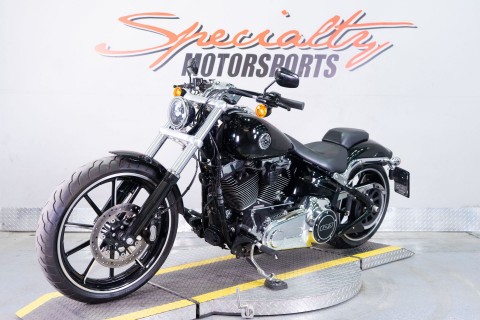 2015 Harley-Davidson Breakout® in Sacramento, California - Photo 3