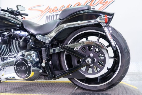 2015 Harley-Davidson Breakout® in Sacramento, California - Photo 11
