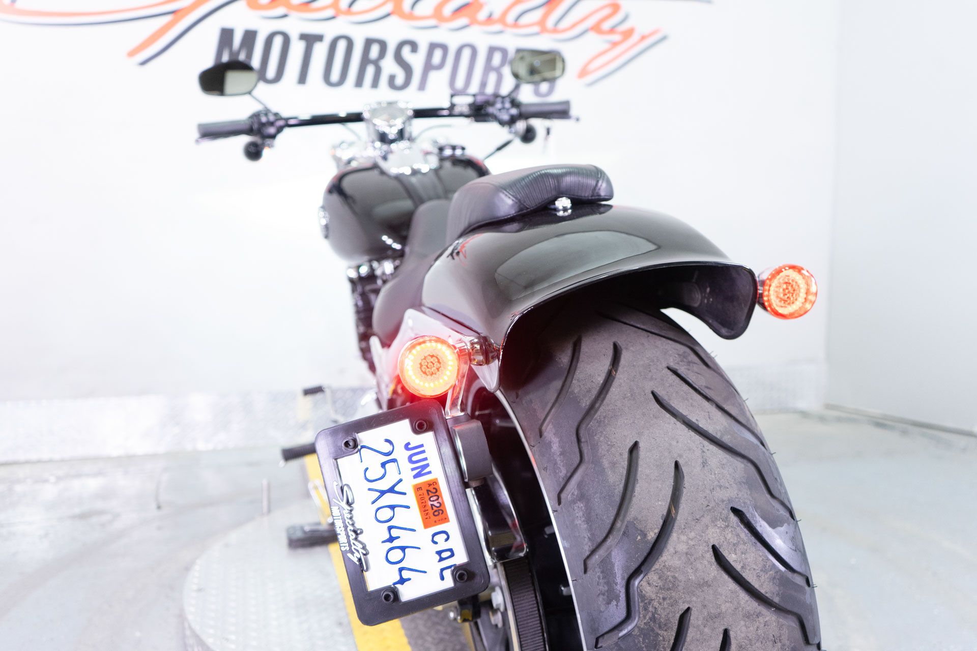 2015 Harley-Davidson Breakout® in Sacramento, California - Photo 14