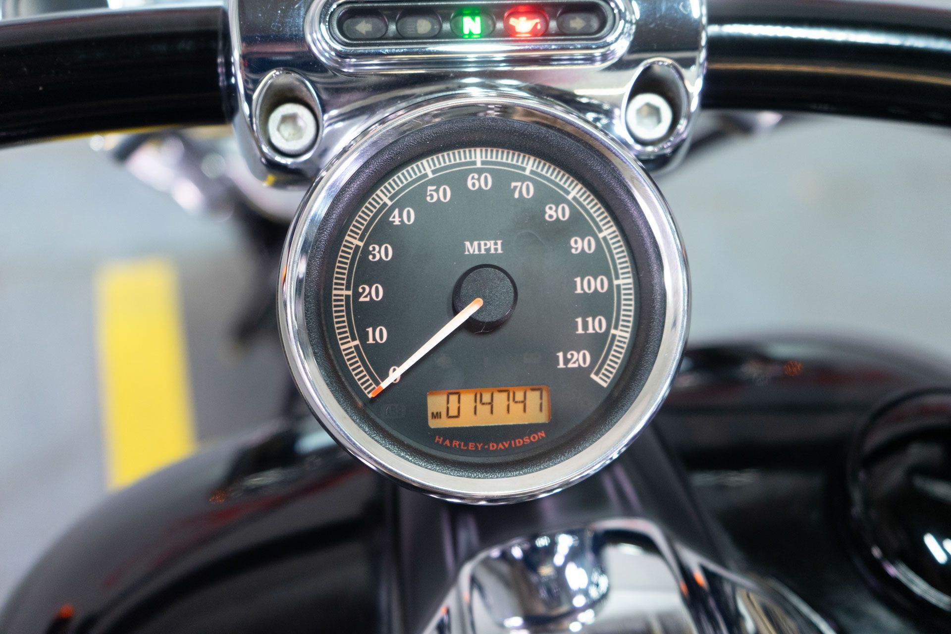 2015 Harley-Davidson Breakout® in Sacramento, California - Photo 16