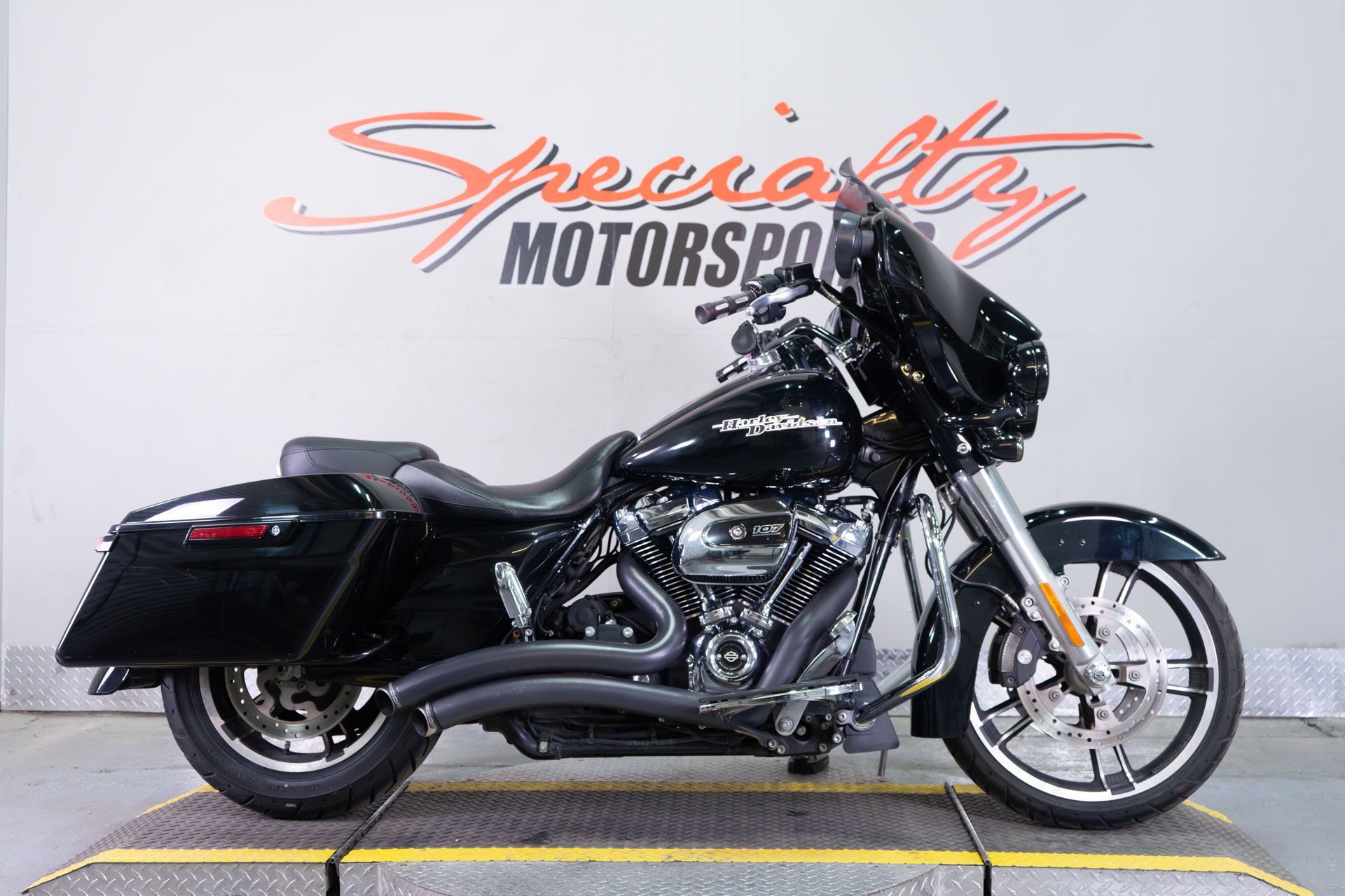 2017 Harley-Davidson Street Glide® Special in Sacramento, California - Photo 1