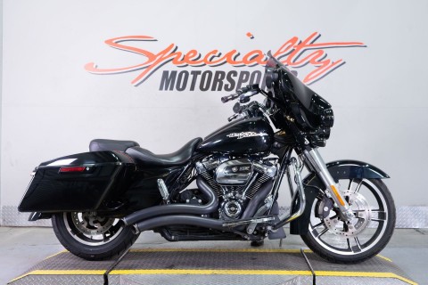 2017 Harley-Davidson Street Glide® Special in Sacramento, California - Photo 1