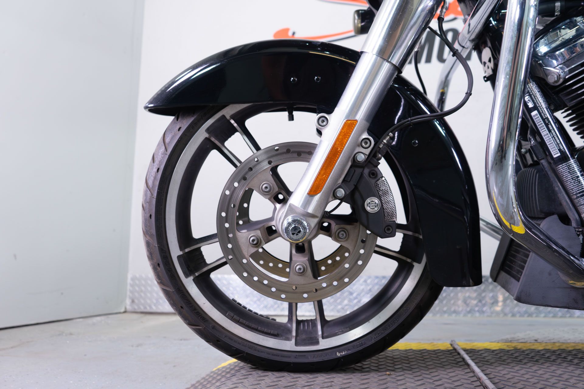 2017 Harley-Davidson Street Glide® Special in Sacramento, California - Photo 11