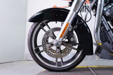 2017 Harley-Davidson Street Glide® Special in Sacramento, California - Photo 11