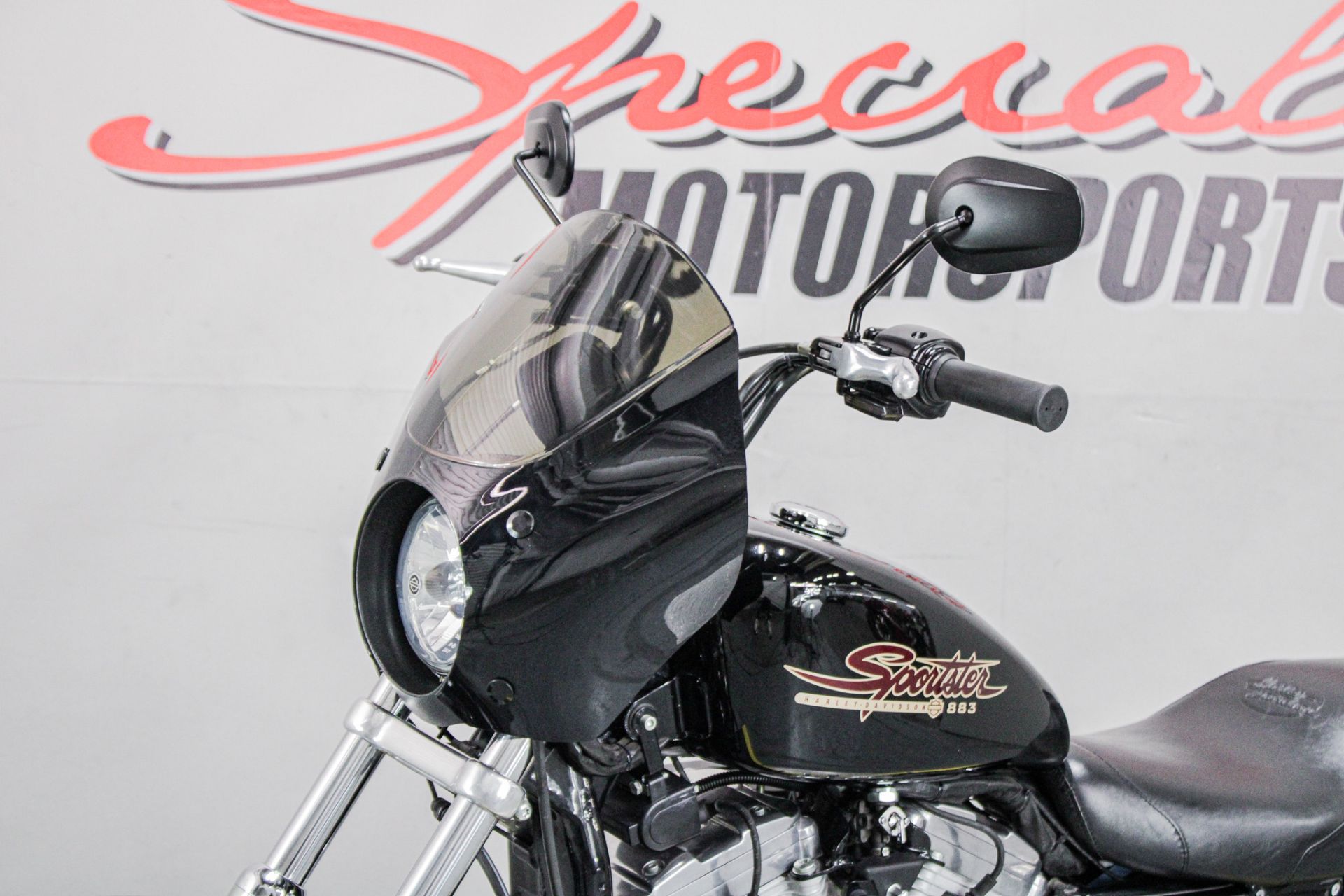 Front Left Zoomed In - Photo 11