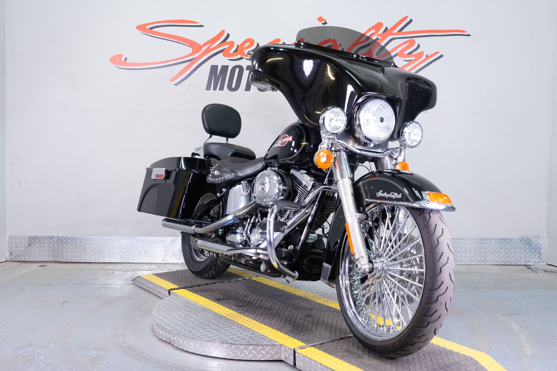 2007 Harley-Davidson Heritage Softail Classic in Sacramento, California - Photo 2