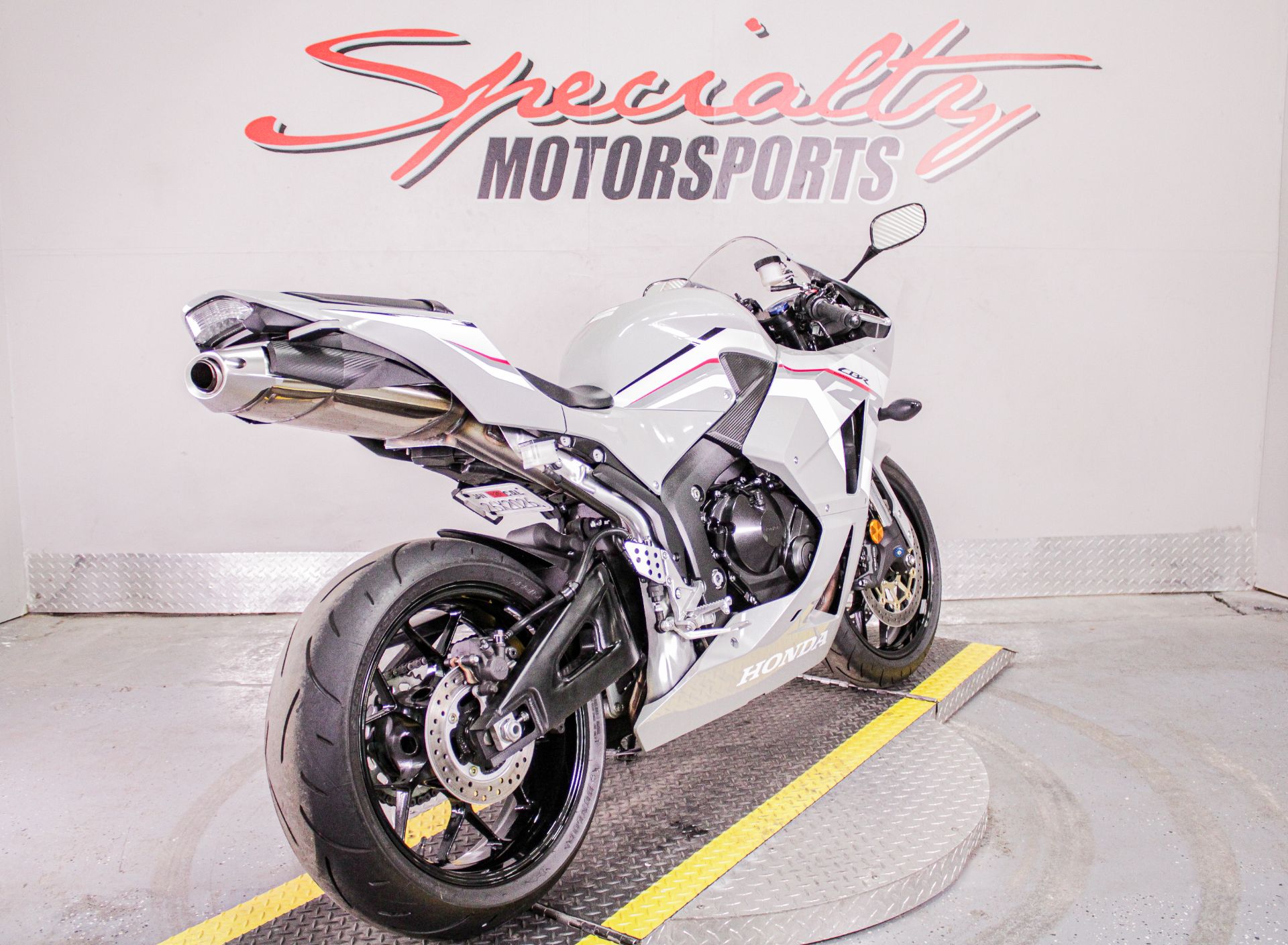 2025 Honda CBR600RR ABS in Sacramento, California - Photo 5