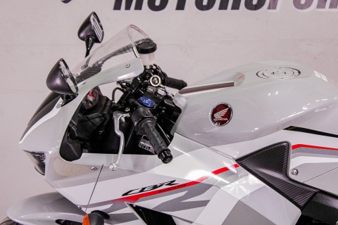 2025 Honda CBR600RR ABS in Sacramento, California - Photo 9
