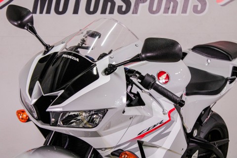 2025 Honda CBR600RR ABS in Sacramento, California - Photo 11
