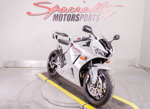 2025 Honda CBR600RR ABS in Sacramento, California - Photo 13