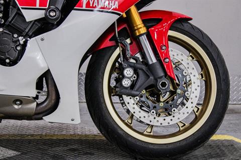 YAM000724 - 2022 - Yamaha Motor Corp., USA - YZF-R1 World GP 60th Anniversary Edition Front Tire - Photo 3