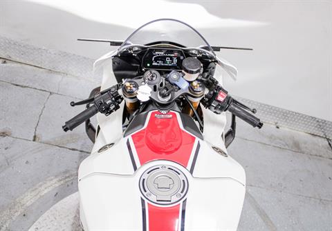 YAM000724 - 2022 - Yamaha Motor Corp., USA - YZF-R1 World GP 60th Anniversary Edition Dashboard - Photo 17