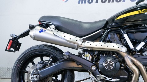 2016 Ducati Scramber Sixty2 in Sacramento, California - Photo 10