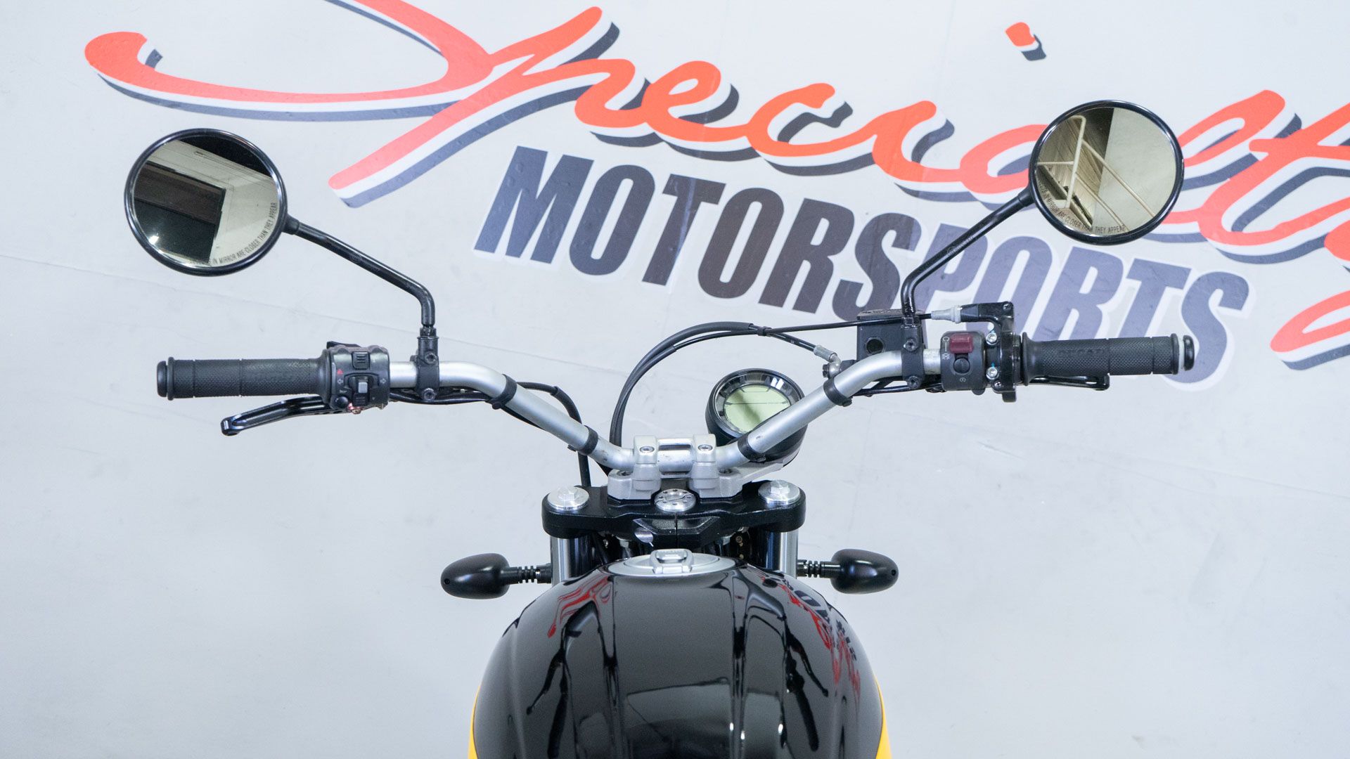 2016 Ducati Scramber Sixty2 in Sacramento, California - Photo 16