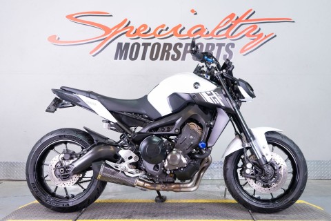 2017 Yamaha FZ-09 in Sacramento, California - Photo 1