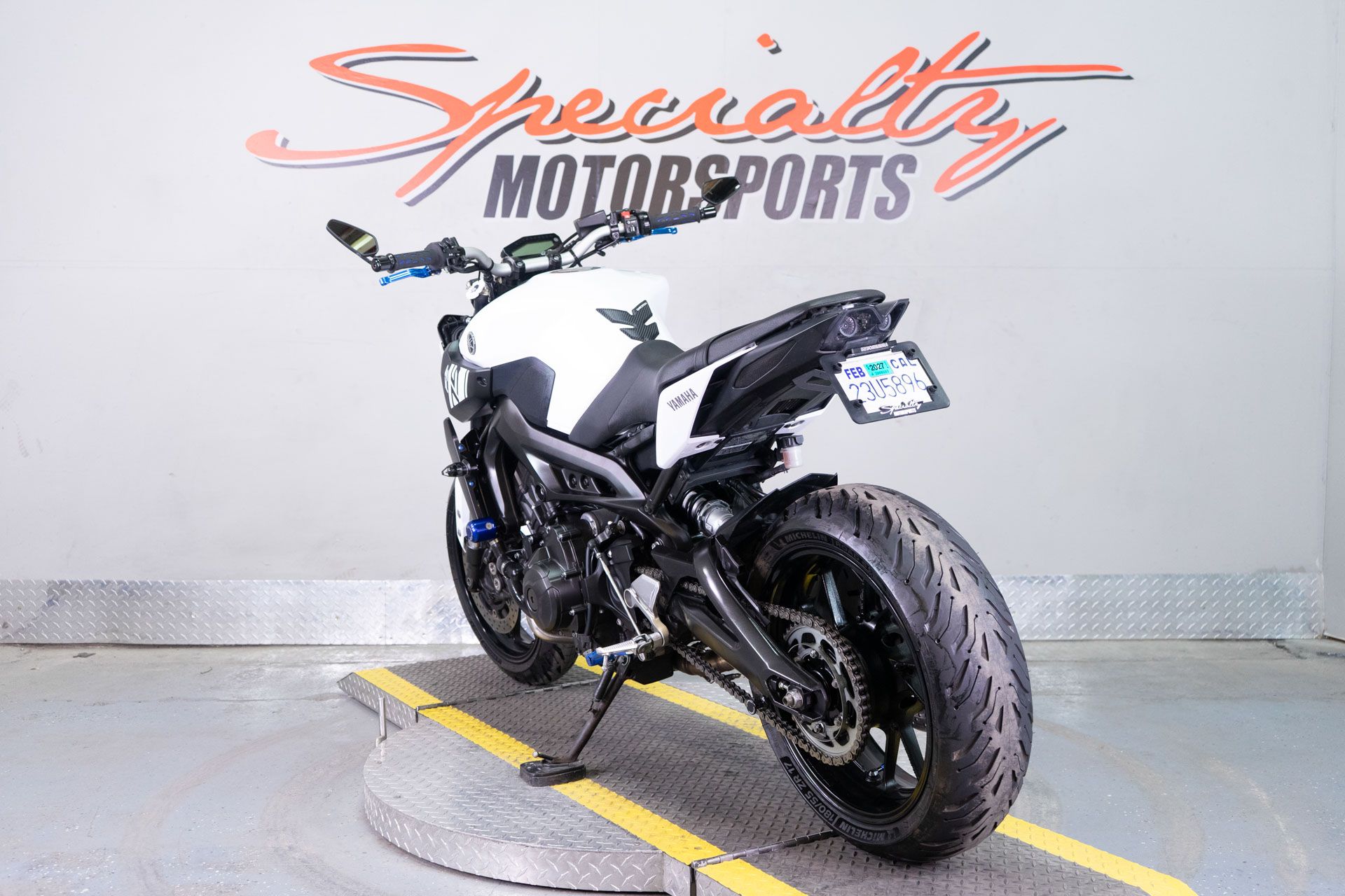 2017 Yamaha FZ-09 in Sacramento, California - Photo 5