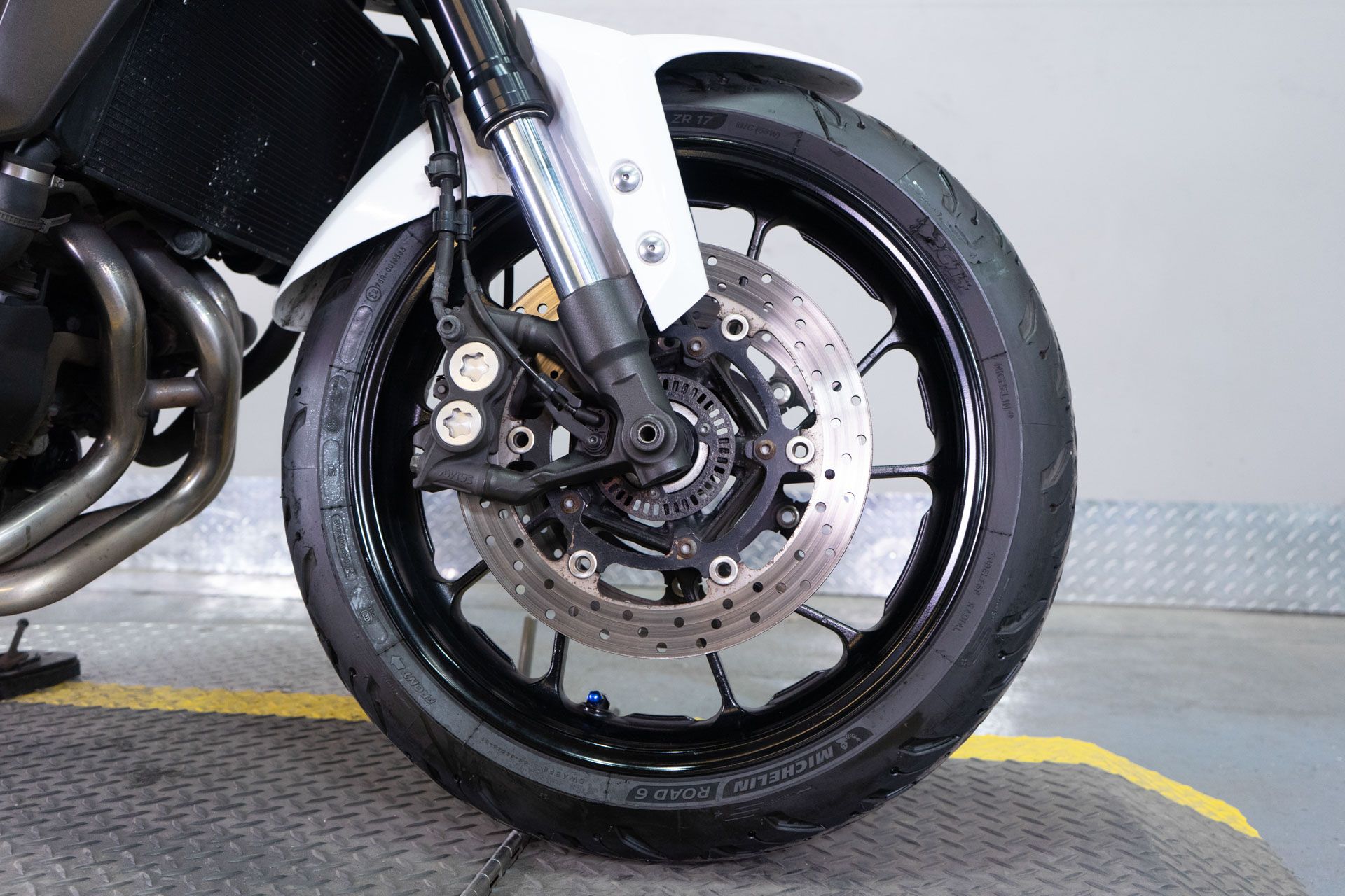 2017 Yamaha FZ-09 in Sacramento, California - Photo 7