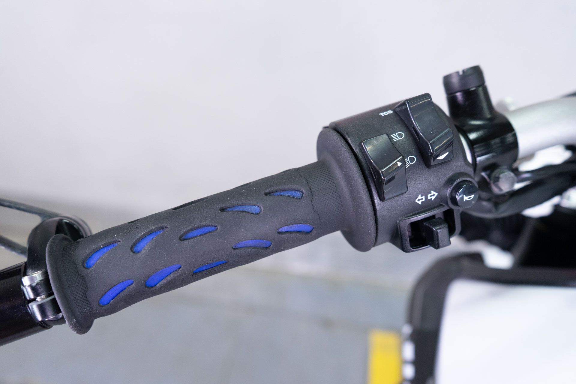 2017 Yamaha FZ-09 in Sacramento, California - Photo 15