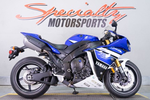 2013 Yamaha YZF-R1 in Sacramento, California - Photo 1