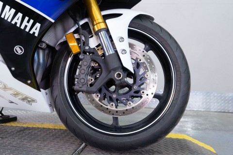 2013 Yamaha YZF-R1 in Sacramento, California - Photo 7