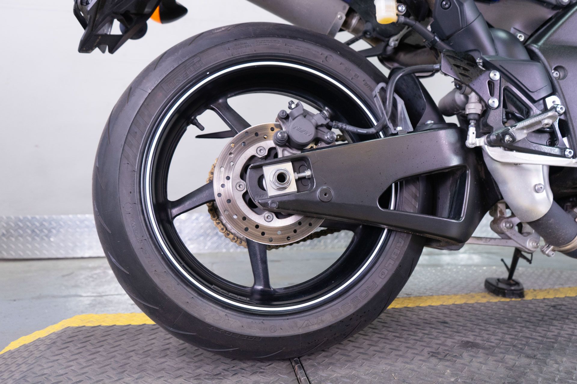 2013 Yamaha YZF-R1 in Sacramento, California - Photo 8