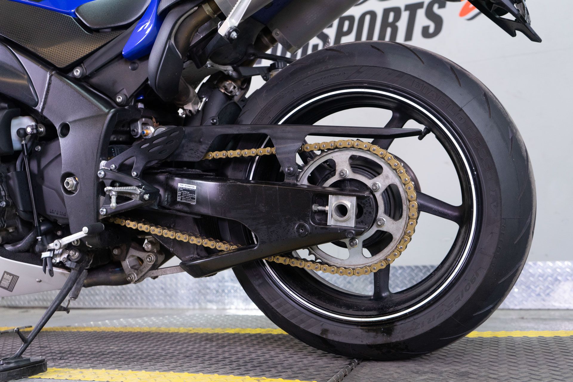 2013 Yamaha YZF-R1 in Sacramento, California - Photo 10