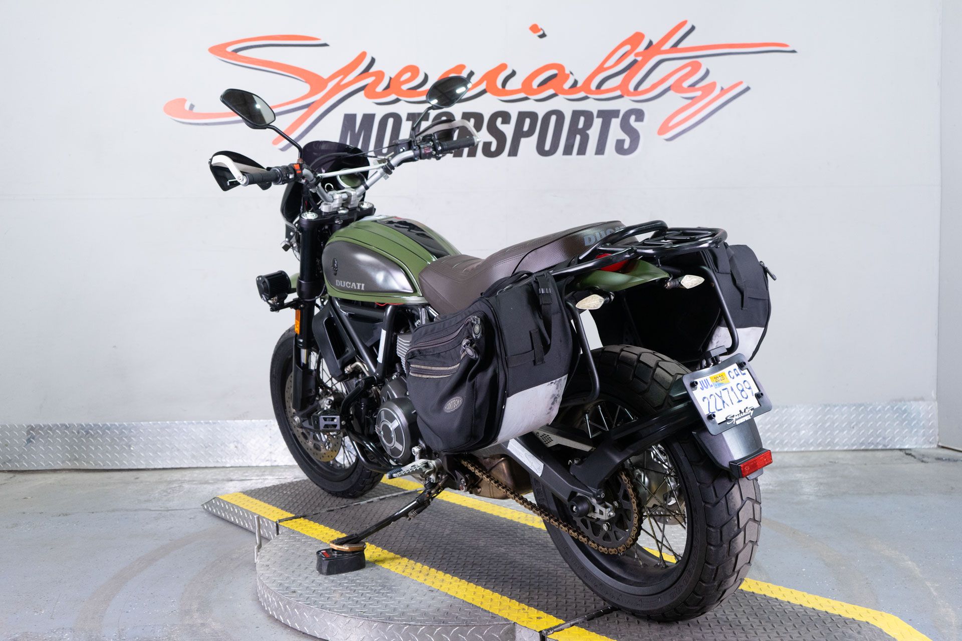 2016 Ducati Scrambler Urban Enduro in Sacramento, California - Photo 6