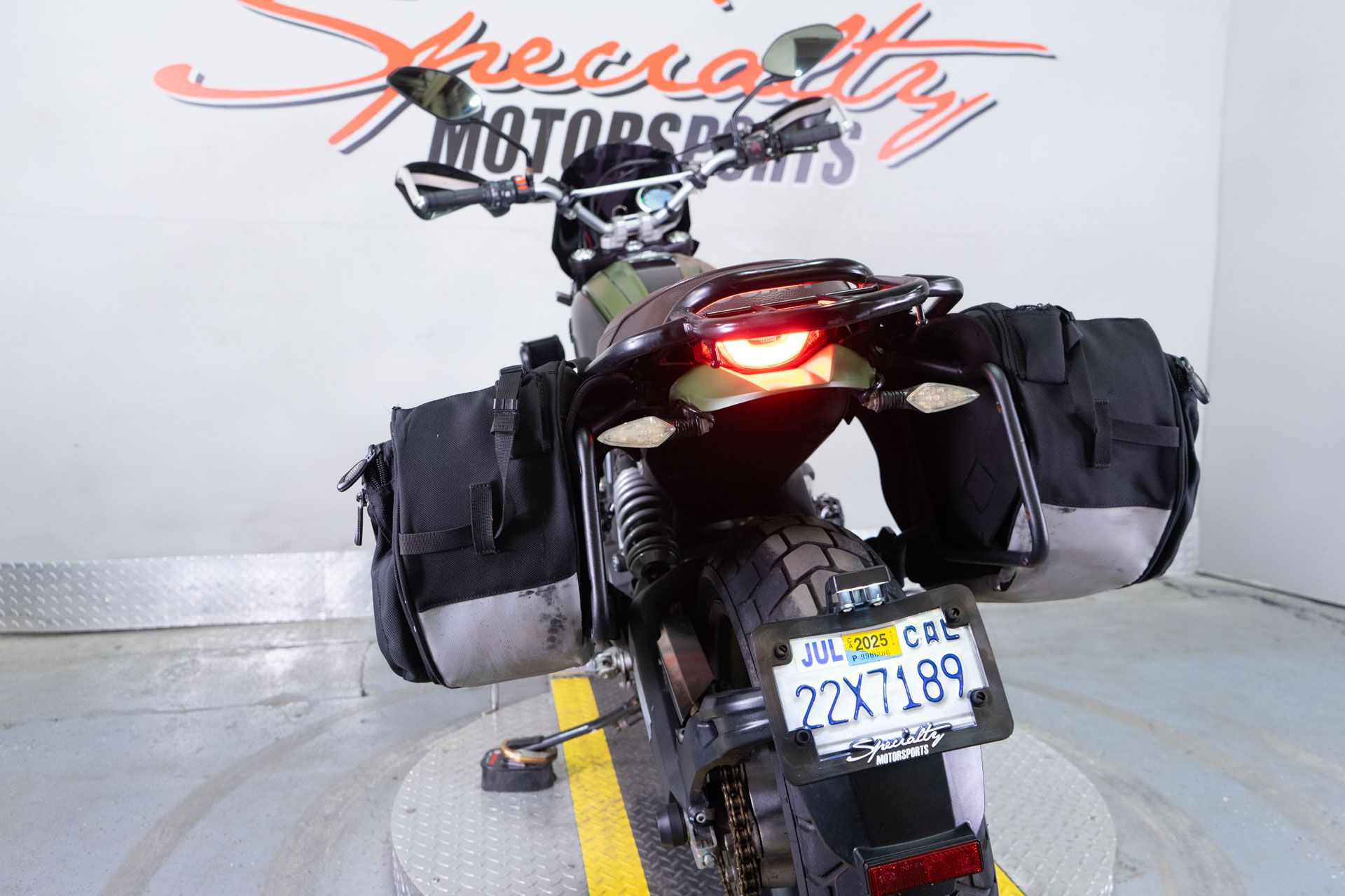 2016 Ducati Scrambler Urban Enduro in Sacramento, California - Photo 21