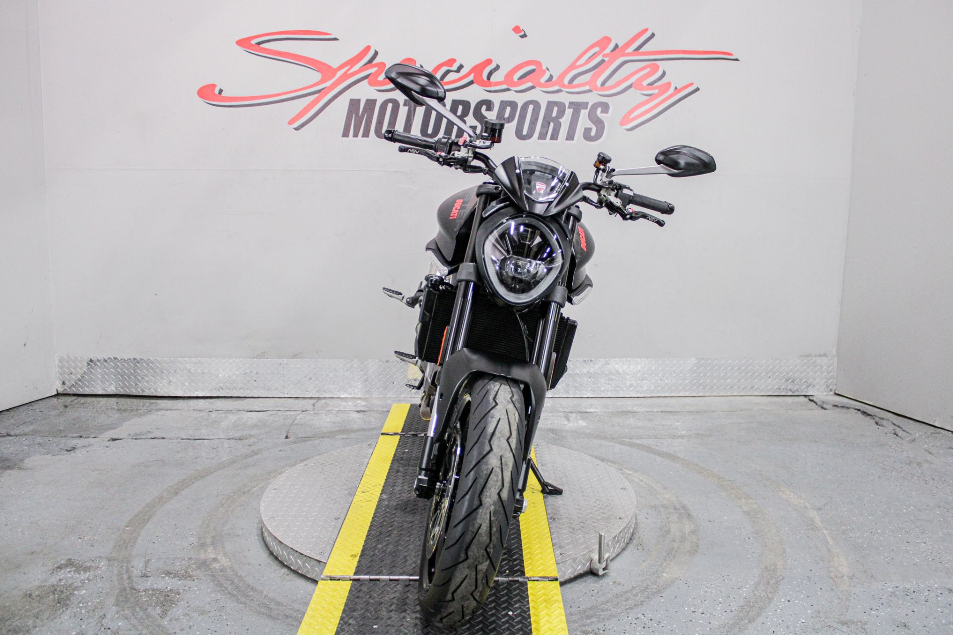 Front View - Photo 12