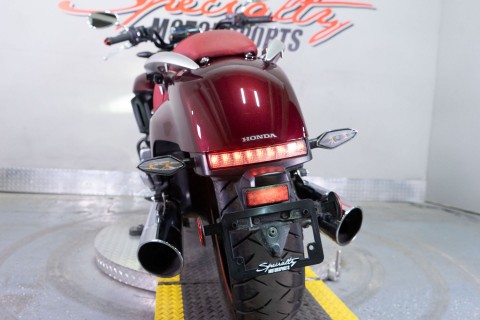 2014 Honda Gold Wing® Valkyrie® in Sacramento, California - Photo 17