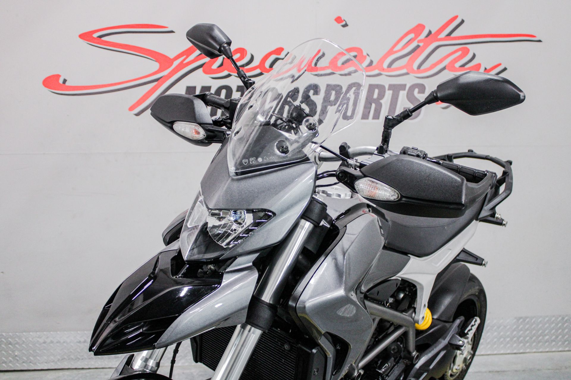 Front Left Zoomed In - Photo 11