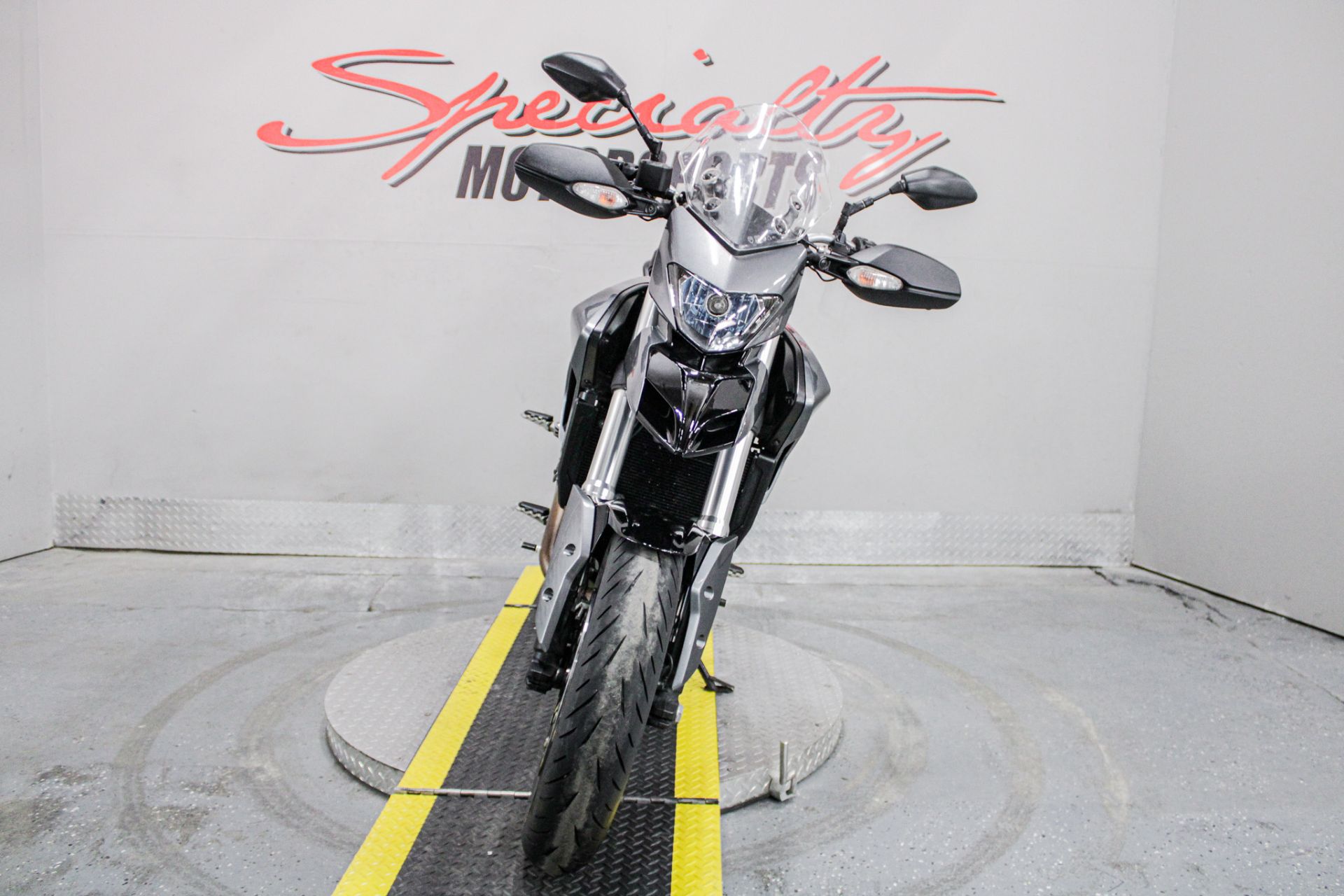 Front View - Photo 12