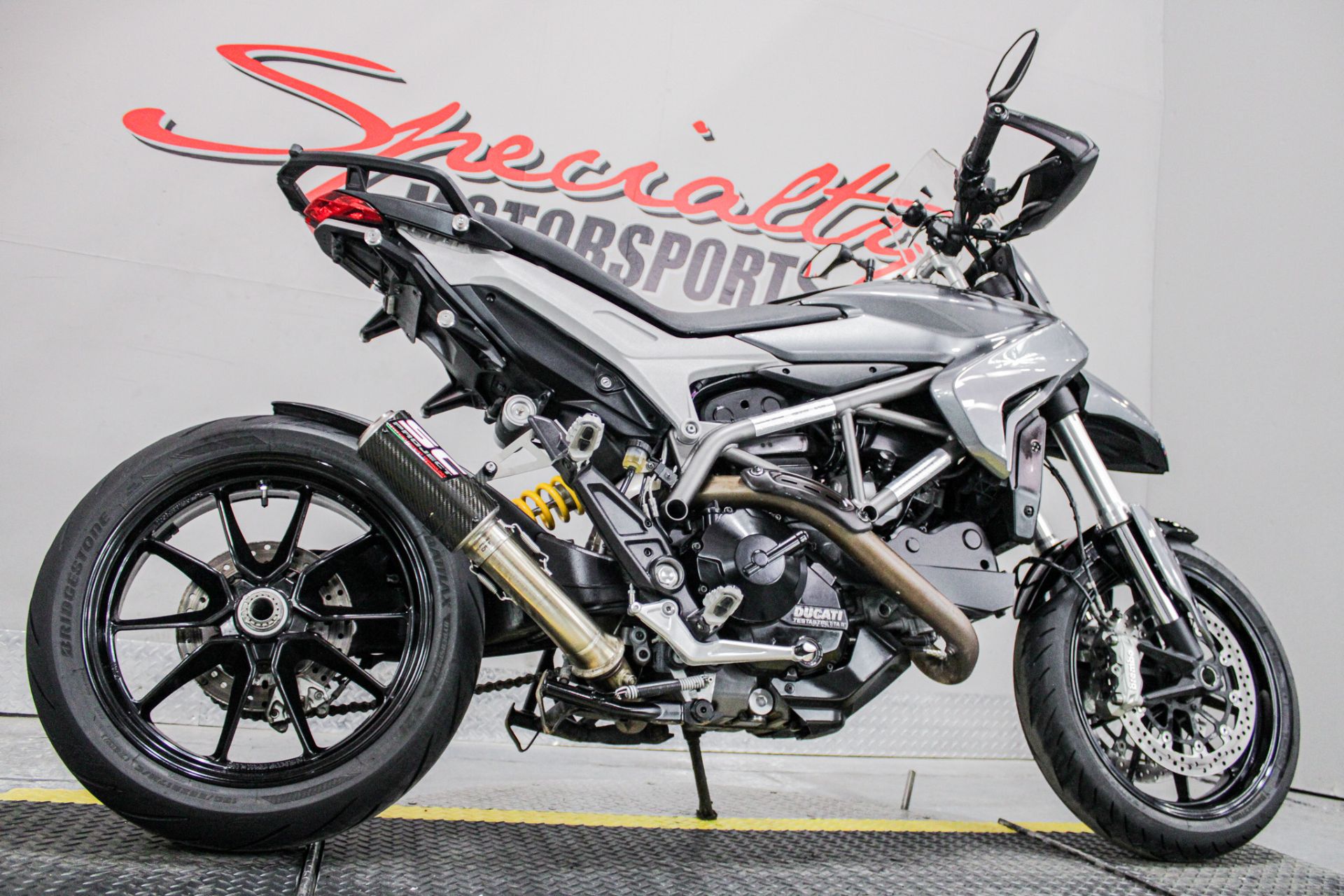 Lower Right Side Angle - Photo 15