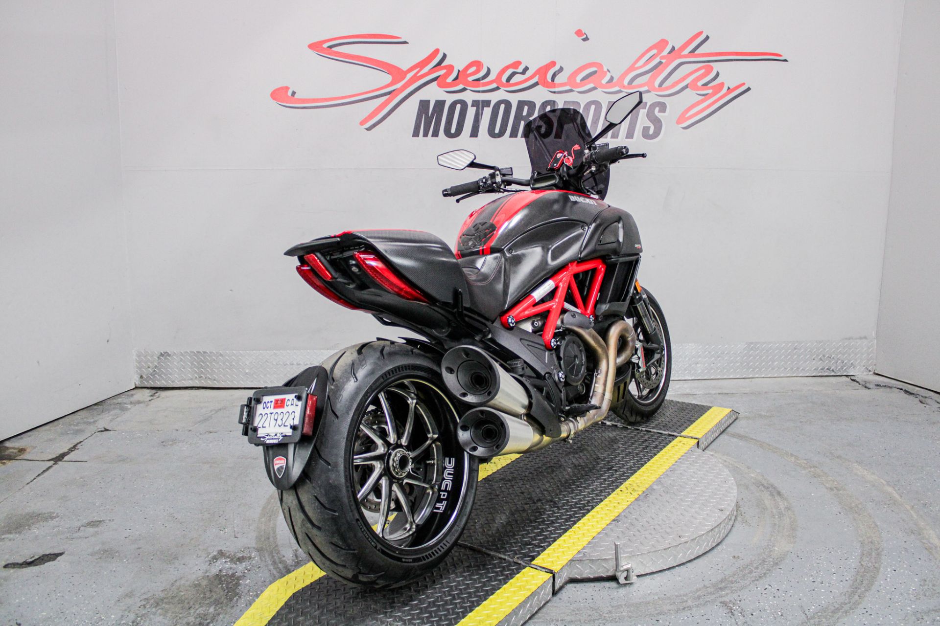 Rear Right Side Angle - Photo 5