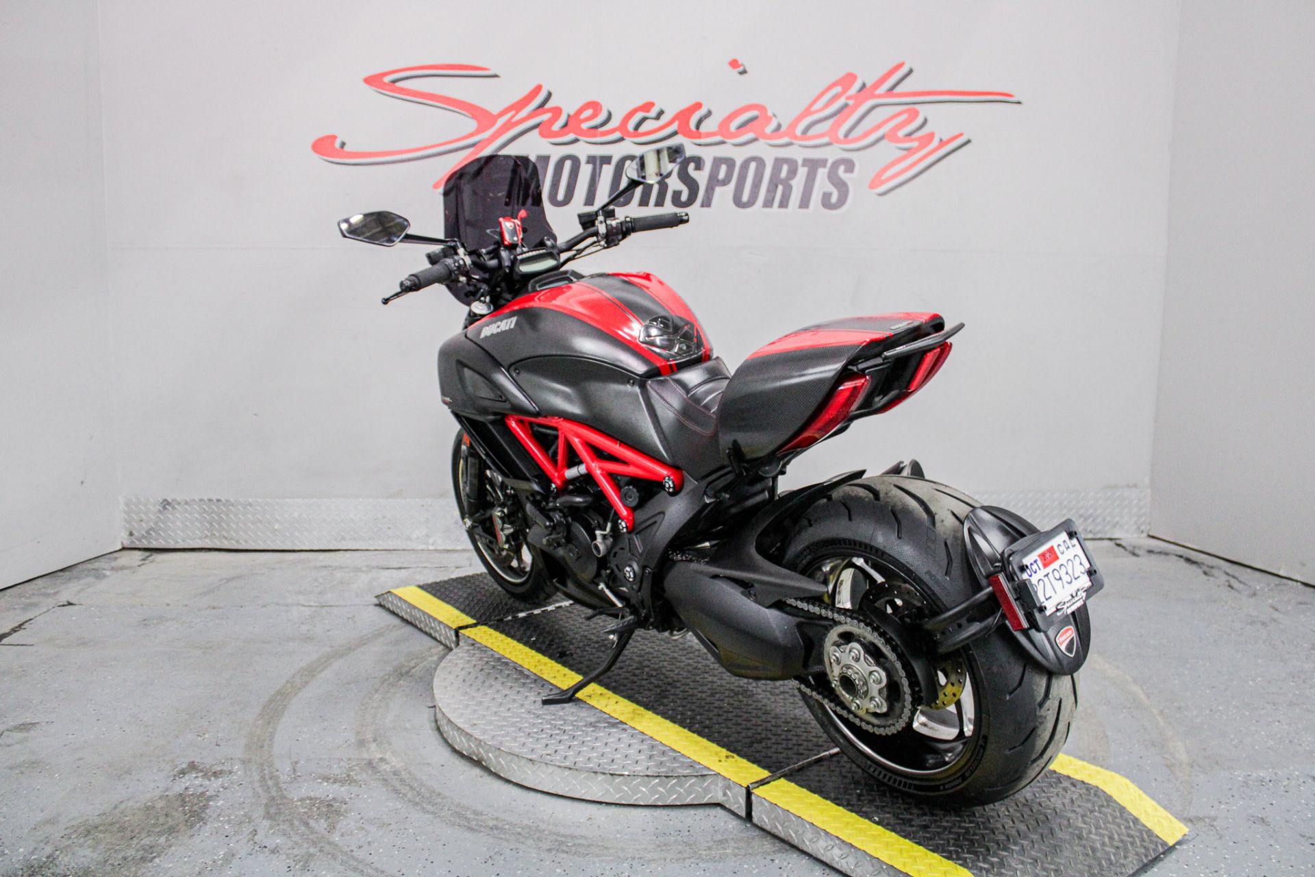 Rear Left Side Angle - Photo 7