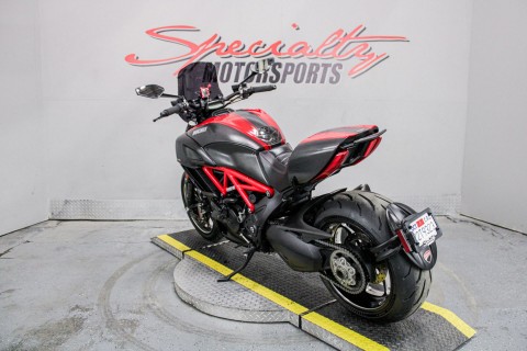 Rear Left Side Angle - Photo 7